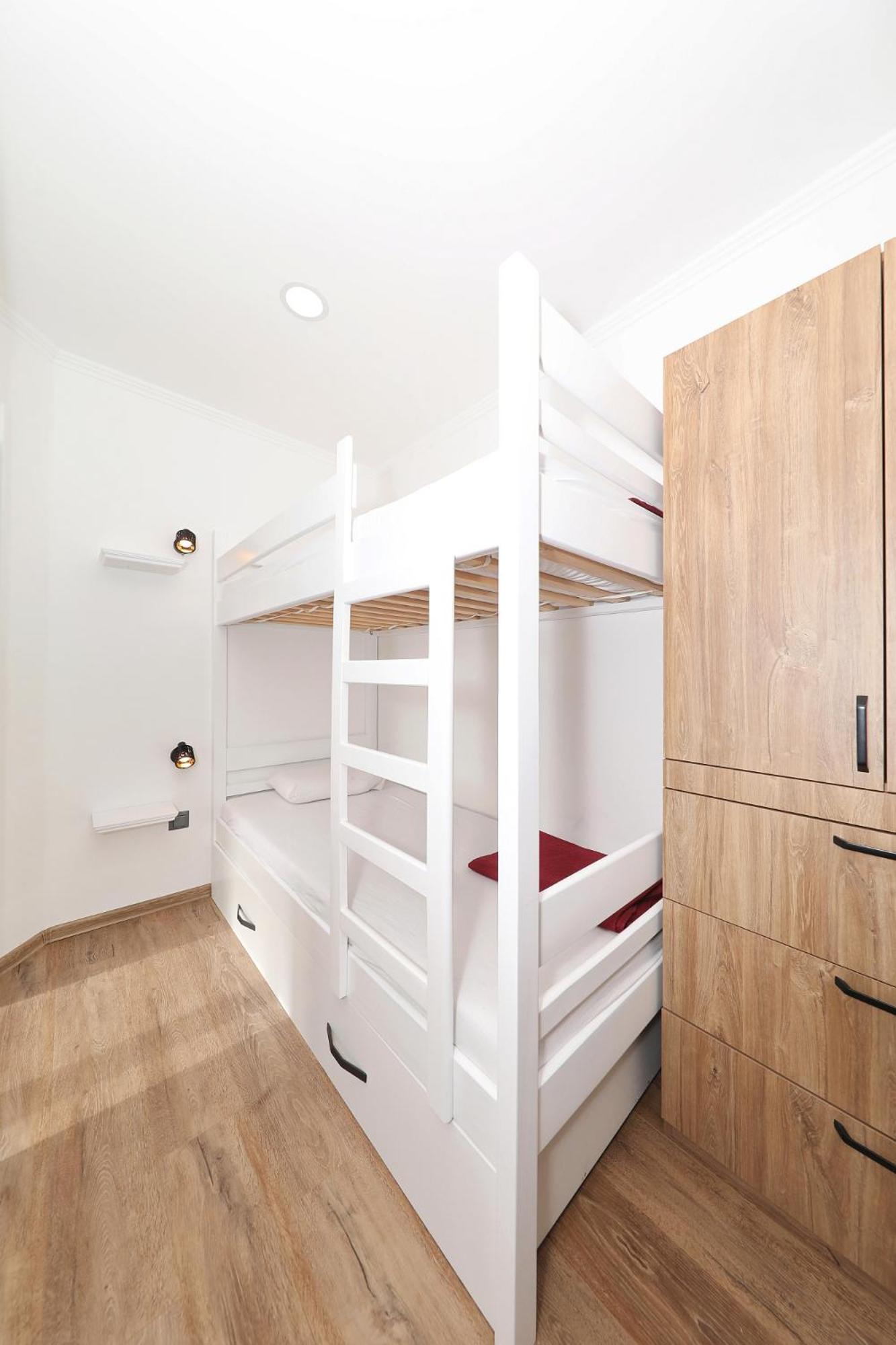 Apartment Sipina 1 Kukljica